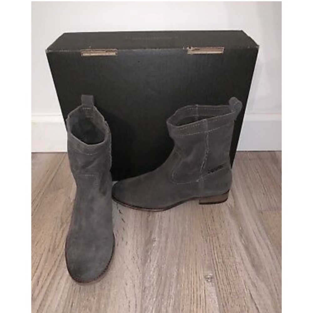 Frye boots!!  Brand new!